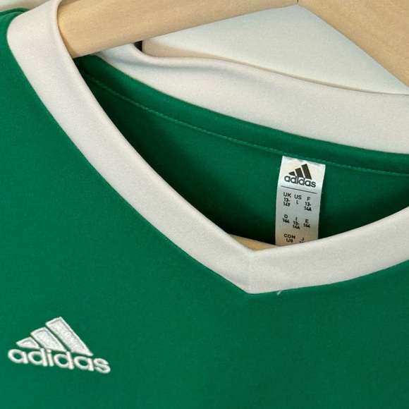 Adidas Kids Green and White Jersey, (Size Large), Athletic-wear/Active-wear - Picture 10 of 12